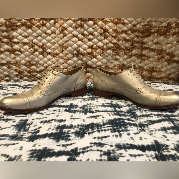 Cole Haan Women’s  Gold Brushed Leather Cap Toe Lace Up Oxford Brogue - Picture 5 of 10